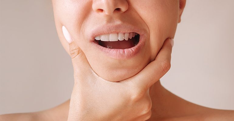 Cómo prevenir y tratar la sensibilidad dental después de un empaste